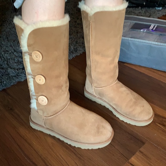 UGG Triple button Bailey boots - Picture 13 of 14